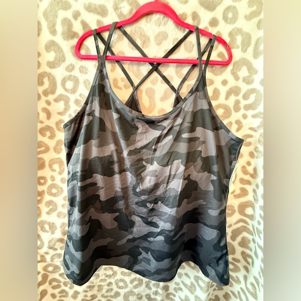 NWT Old Navy Camo Workout Tank - size 3X